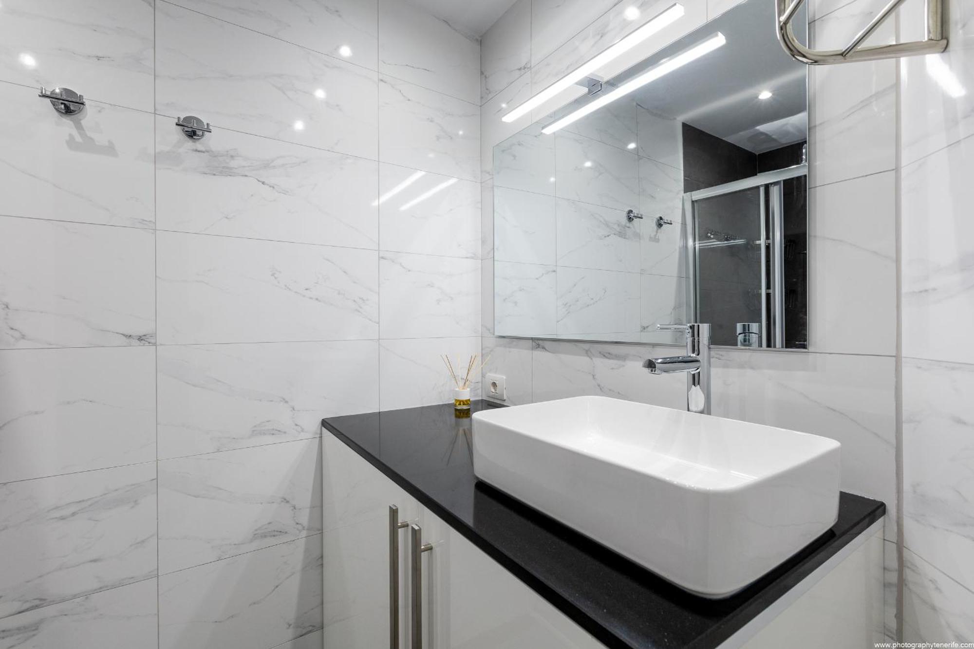 אדחה Great Location 1 Bedroom Apartment מראה חיצוני תמונה