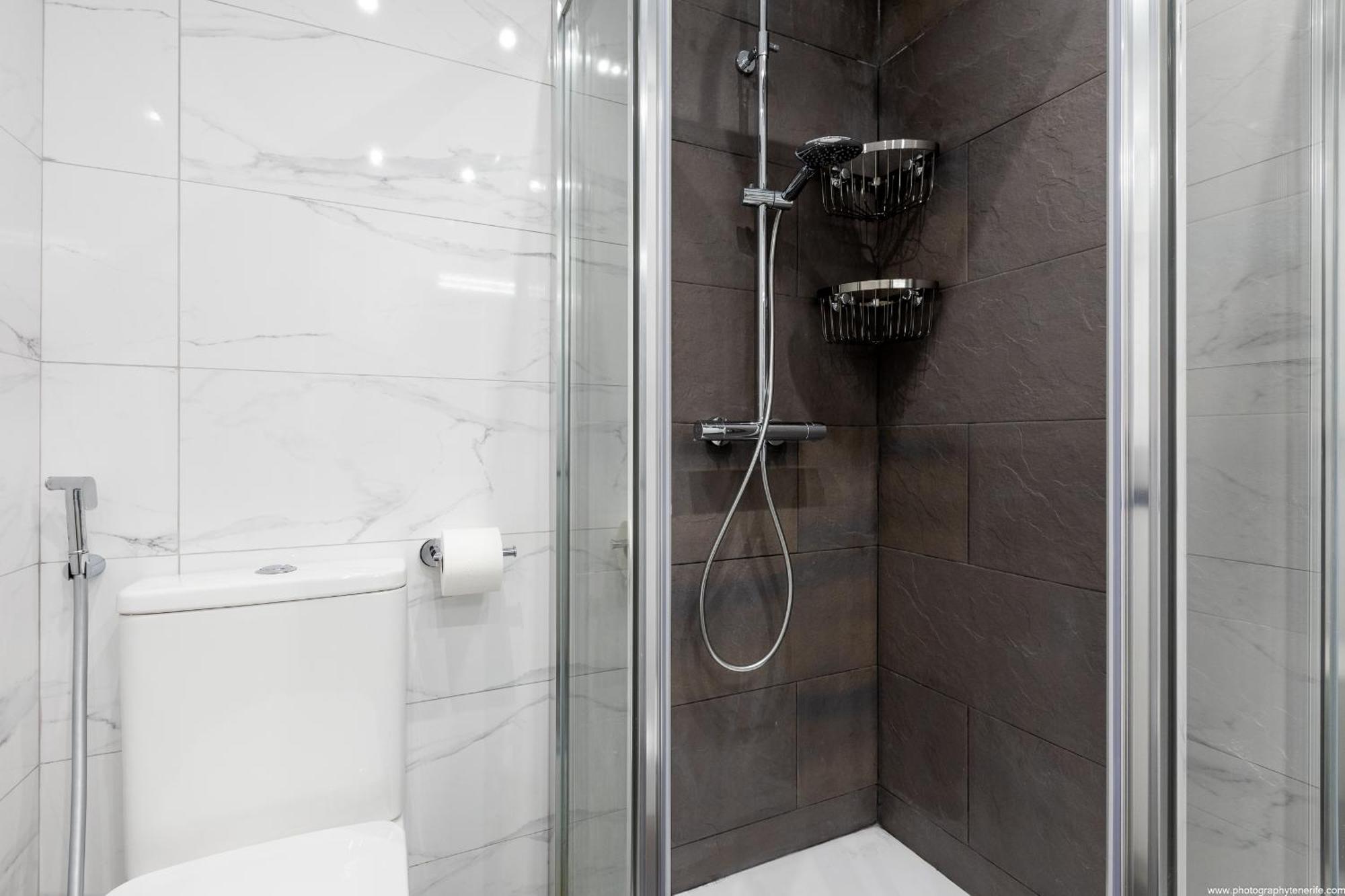 אדחה Great Location 1 Bedroom Apartment מראה חיצוני תמונה