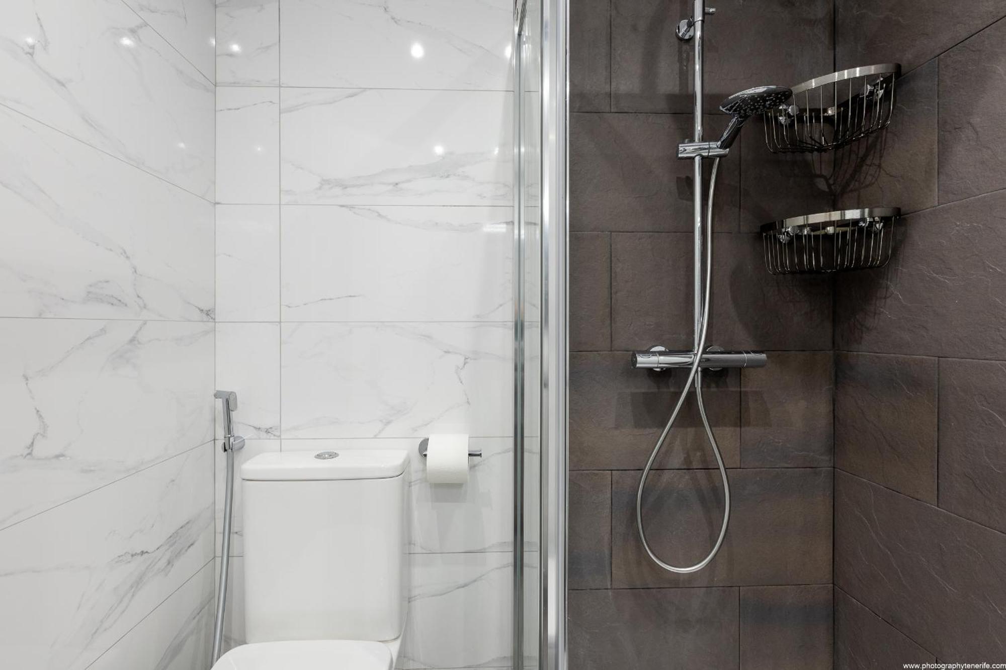 אדחה Great Location 1 Bedroom Apartment מראה חיצוני תמונה